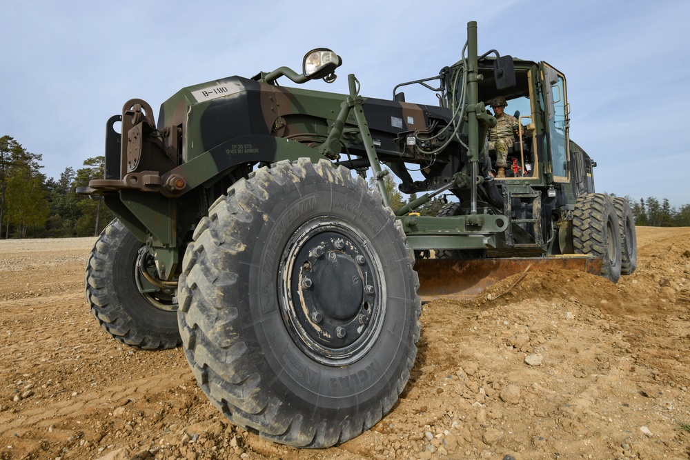 Regimental Engineer Squadron dig site operations