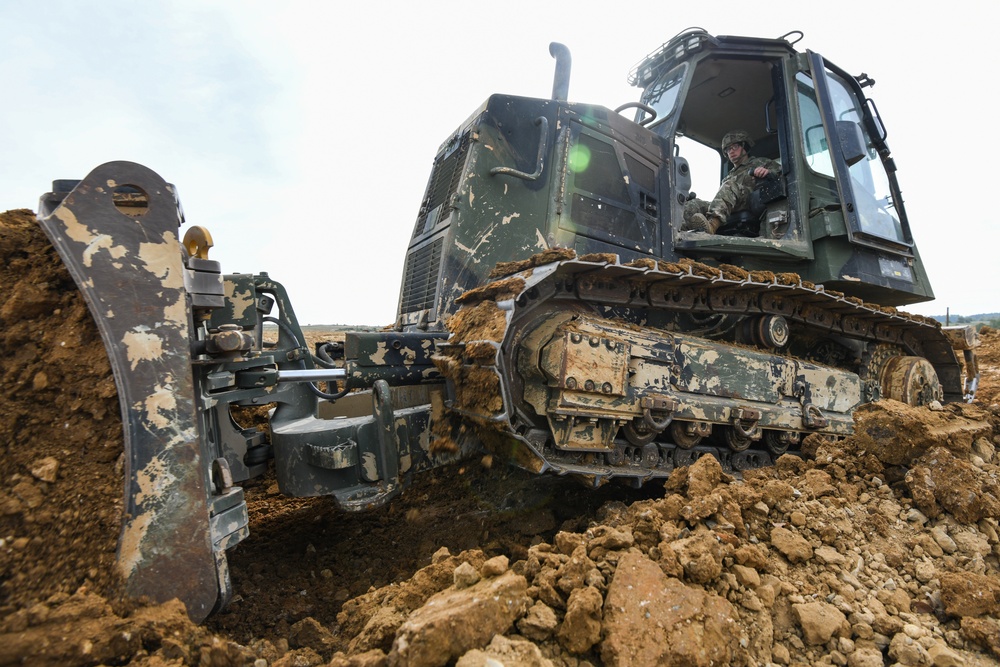 Regimental Engineer Squadron dig site operations