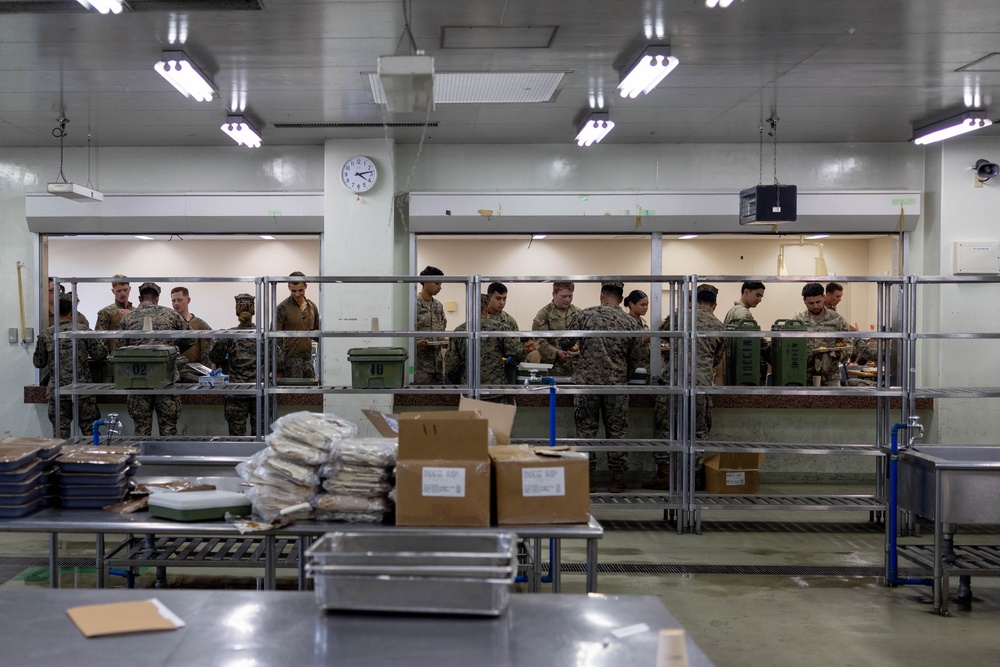 RD 23 FTX | Marines Serve Evening Chow on Hijudai