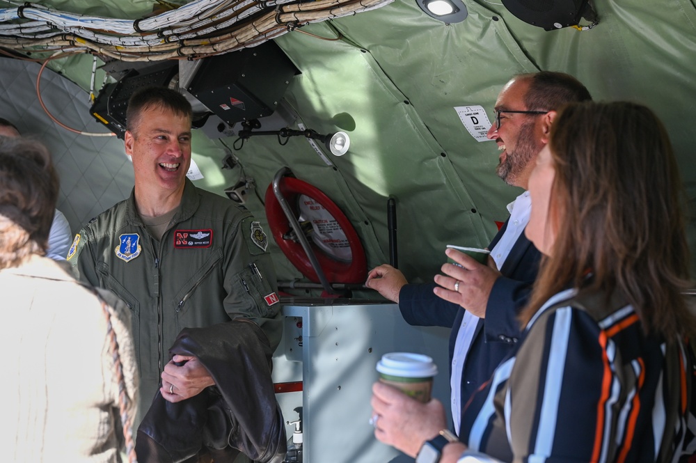 155th ARW hosts Nebraska Congressional Tour