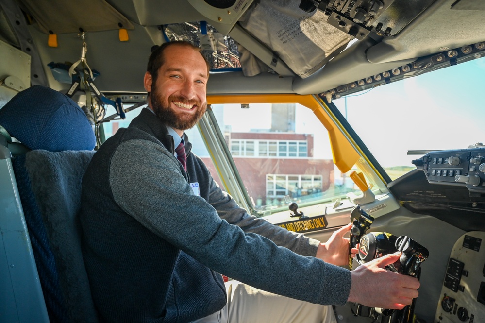 155th ARW hosts Nebraska Congressional Tour