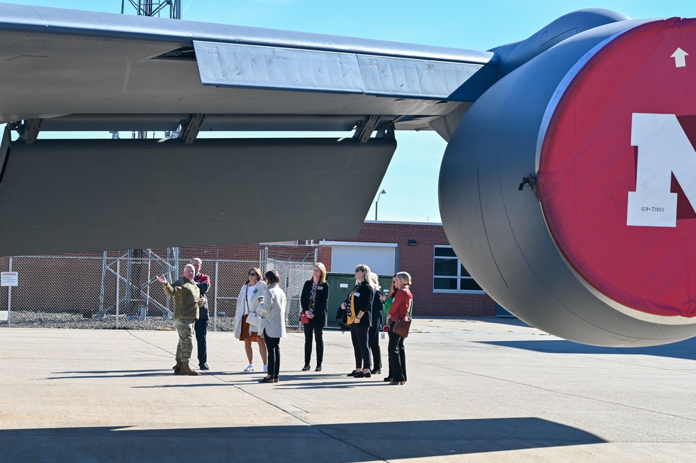 155th ARW hosts Nebraska Congressional Tour