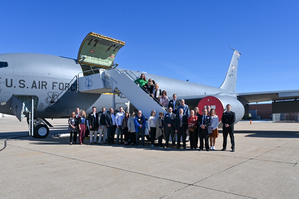 155th ARW hosts Nebraska Congressional Tour