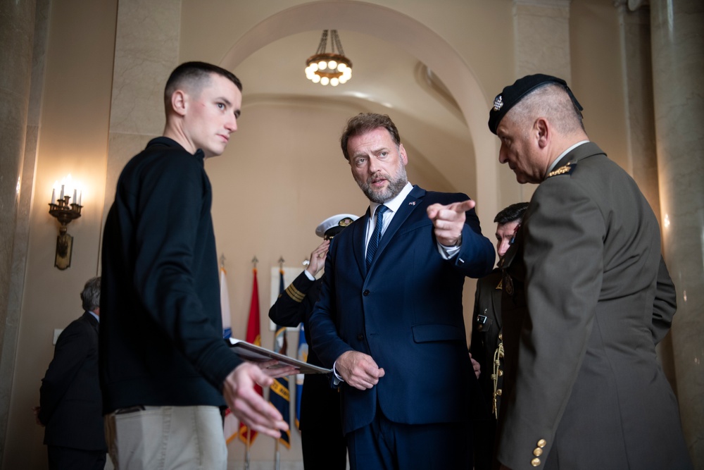 Minister of Defense of Croatia Mario Banožić Participates in a Public Wreath-Laying Ceremony at the Tomb of the Unknown Soldier