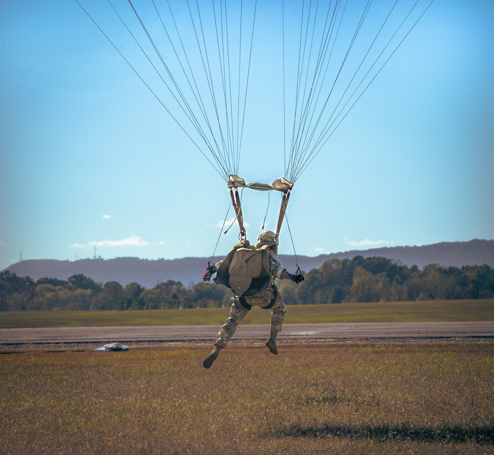 Group Sustainment Battalion, 20th Special Forces Group (Airborne) Conducts Sustained Airborne Training