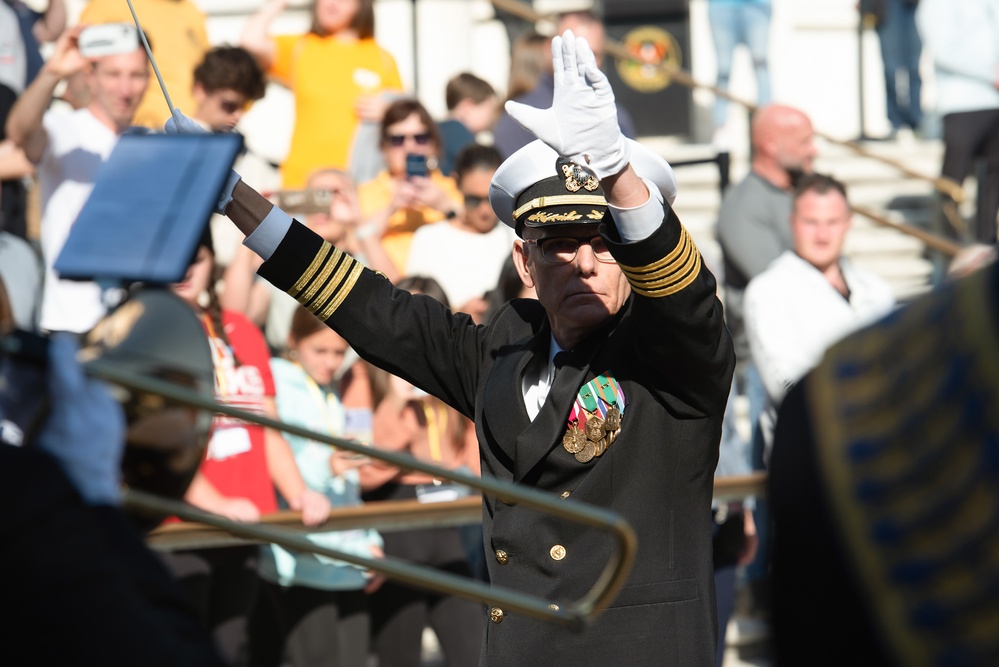 US Navy Band Performs at Wreath Laying Ceremony