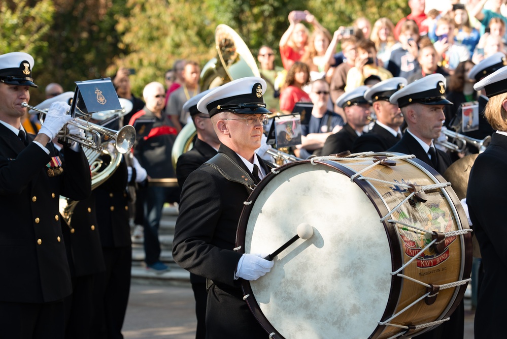 US Navy Band Performs at Wreath Laying Ceremony