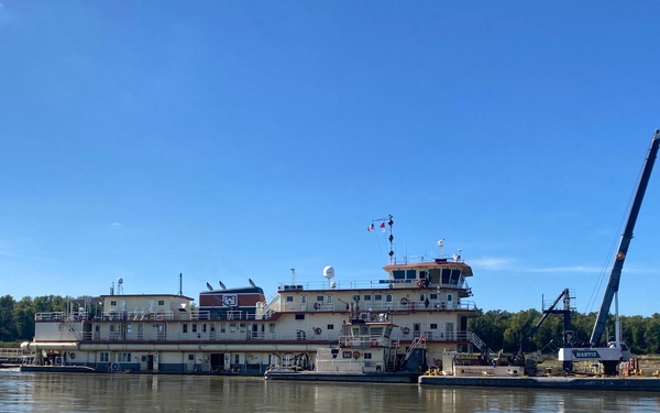 Dredge Potter, RM 38, Mississippi River