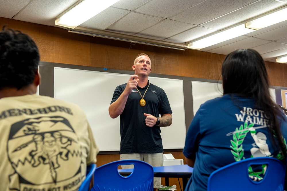 Medal of Honor Recipient Dakota Meyer Visits Junior RTOC in Kauai