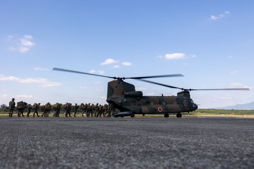 Resolute Dragon 23 FTX | 3d Marine Division Arrives at Vice-Camp Takayubaru