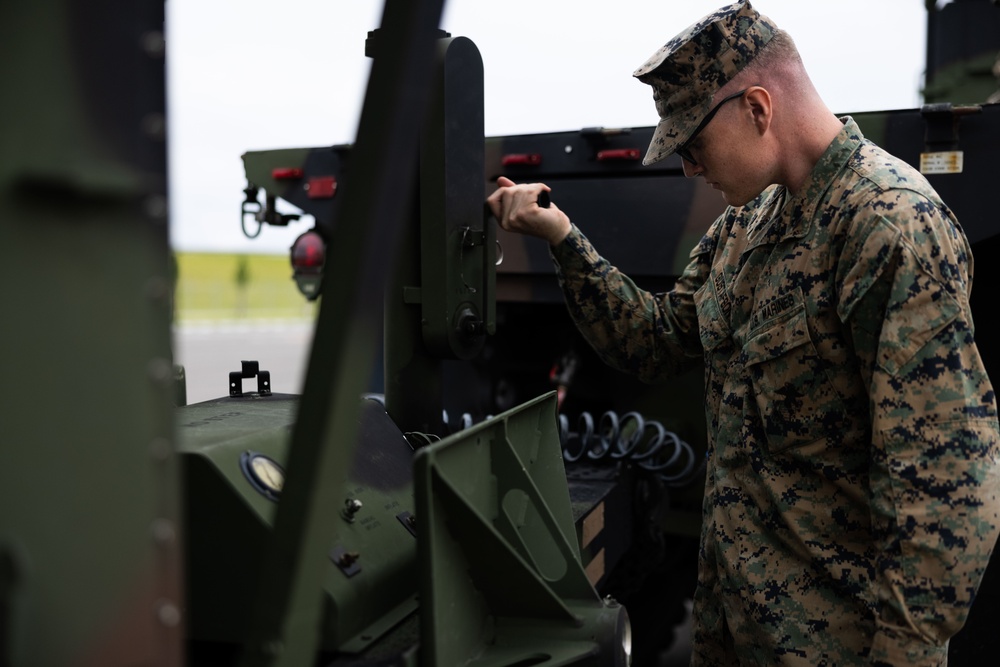 RD 23 FTX | U.S. Marines set up TPS-80 Radar System on JGSDF Camp Ishigaki