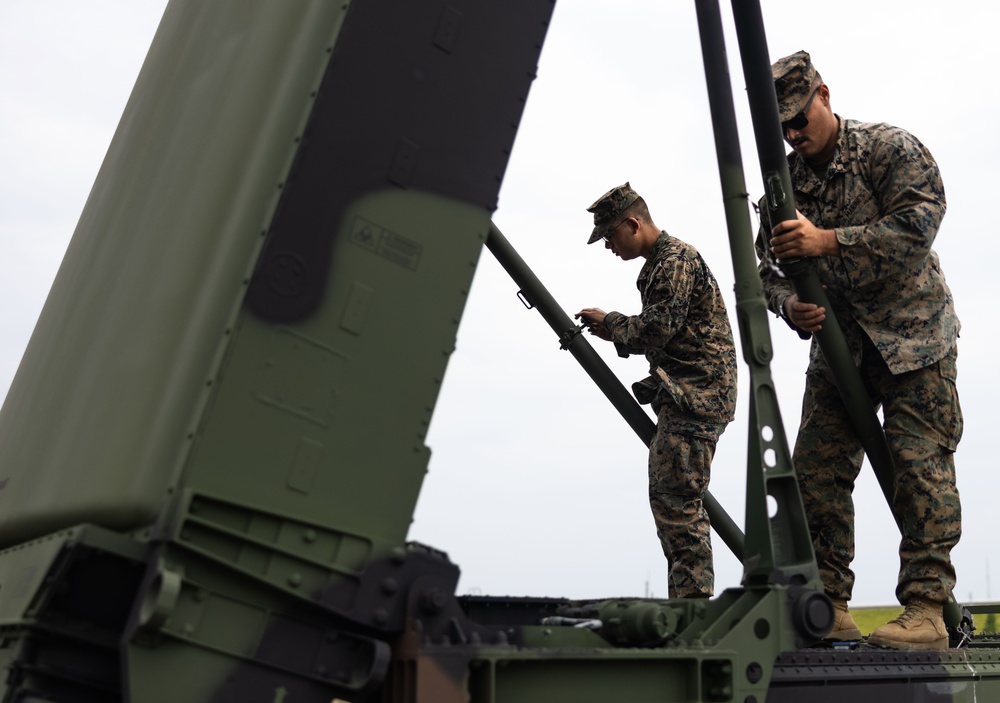 RD 23 FTX | U.S. Marines set up TPS-80 Radar System on JGSDF Camp Ishigaki