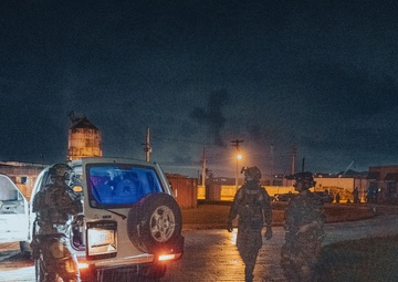 EODMU5 Conducts Non-Combatant Evacuation Operation