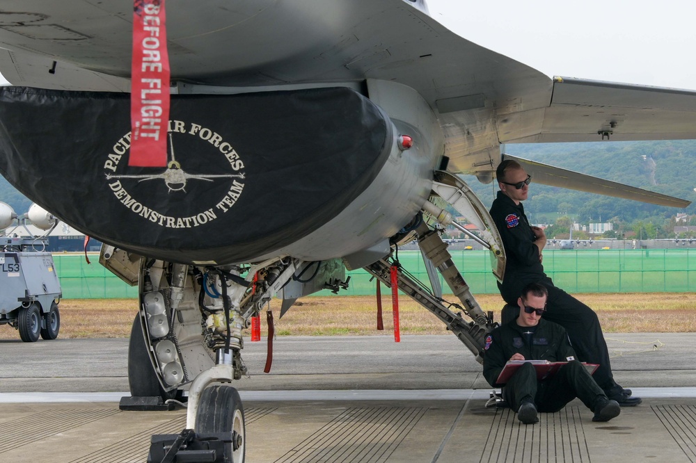 PACAF F-16 Demo Team prepares for Seoul ADEX 2023