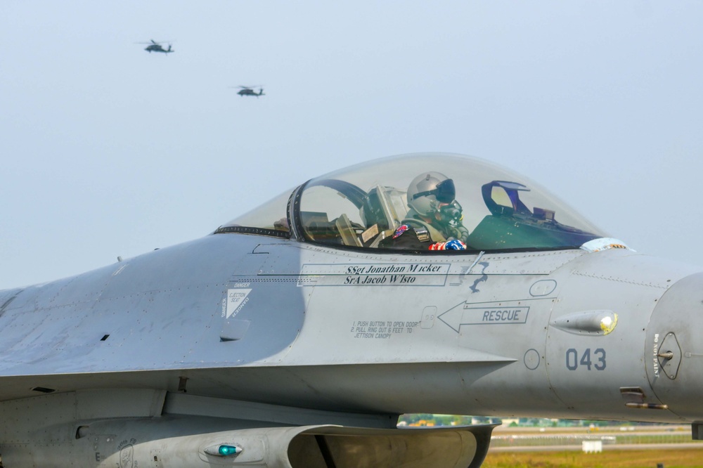 PACAF F-16 Demo Team prepares for Seoul ADEX 2023