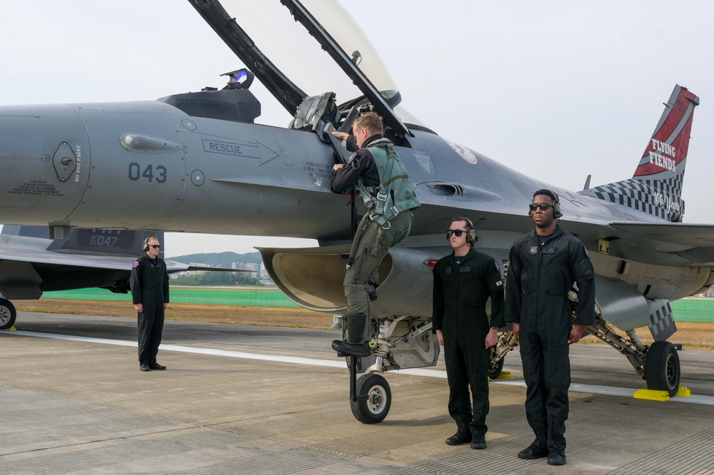 PACAF F-16 Demo Team prepares for Seoul ADEX 2023