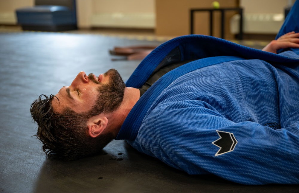 Conducting open mat combatives training