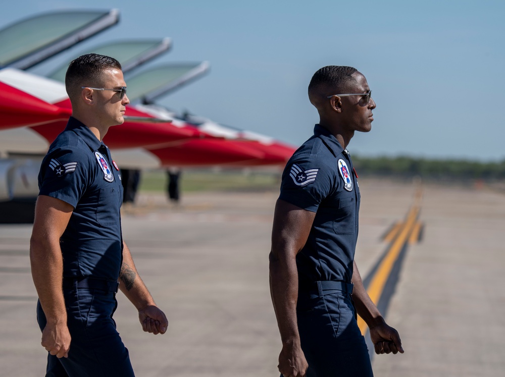 Thunderbirds perform in Houston