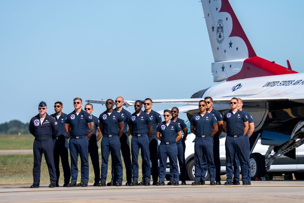 Thunderbirds perform in Houston