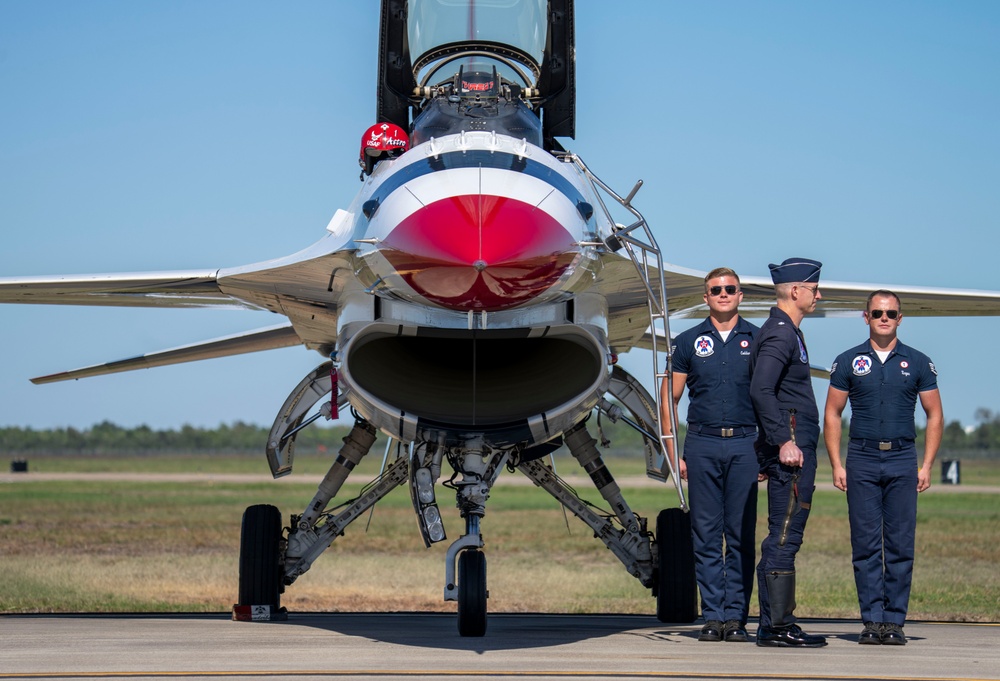 Thunderbirds perform in Houston