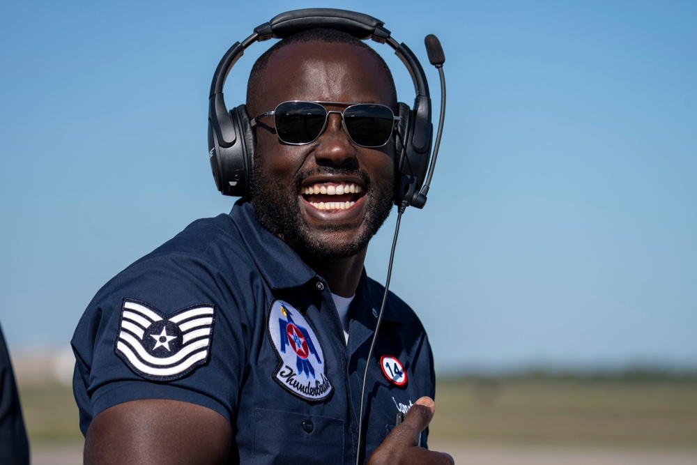 Thunderbirds perform in Houston