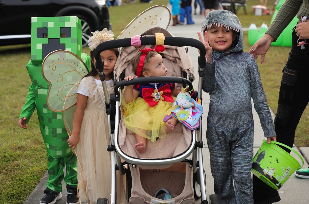 Exceptional Family Member Program Throws a Trunk-or-Treat For Soldiers Family Members on Fort Stewart