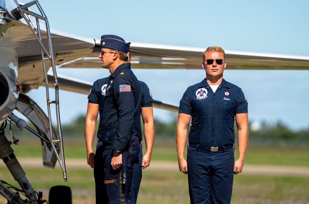 Thunderbirds perform in Houston