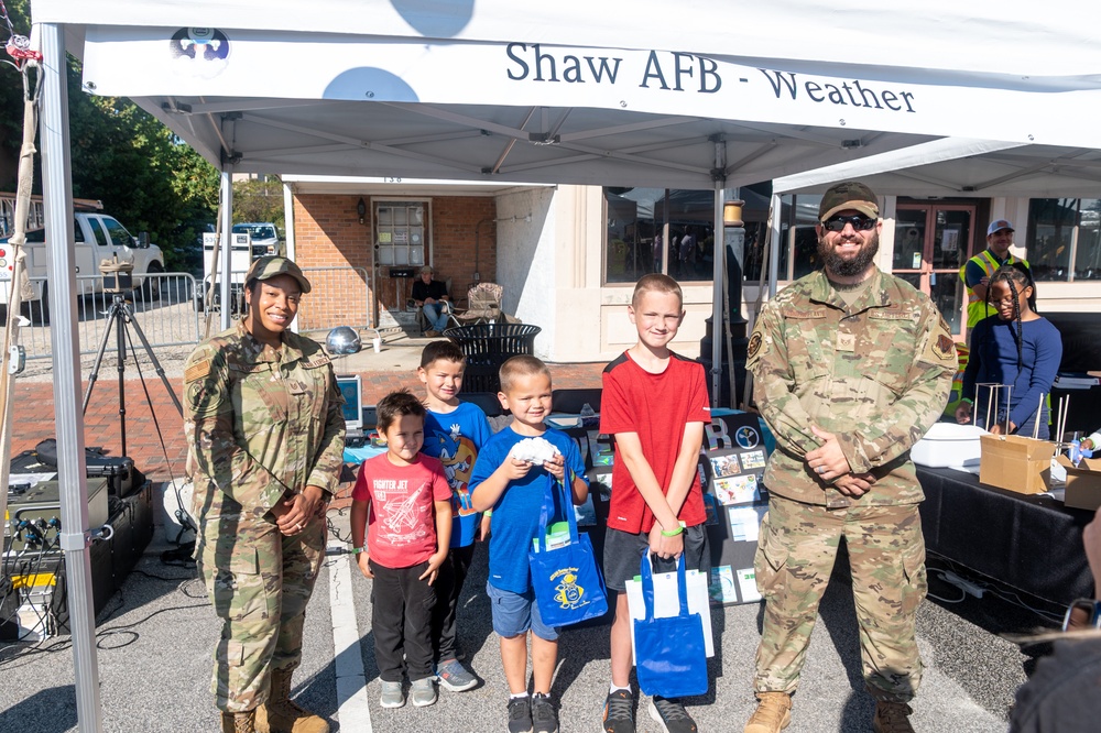 Clear skies ahead; Shaw AFB weather squadrons host booth at eSteam Sumter Festival