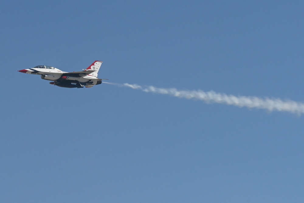 USAF Thunderbirds arrive for TOTR