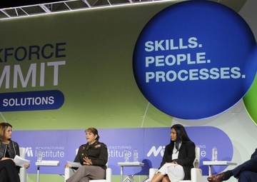 Army Reserve highlights Soldier skills at manufacturers’ summit