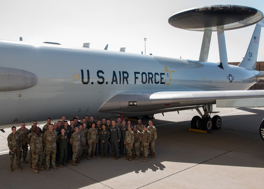 CMSAF Bass focuses on future Air Force during Team Tinker visit