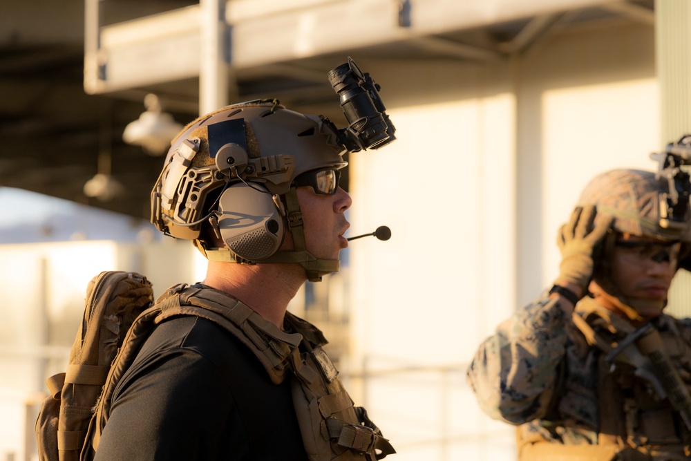 1st Bn., 4th Marines trains in different breaching methods