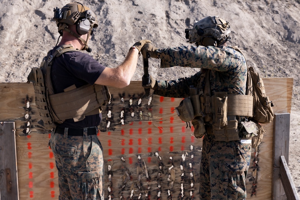 1st Bn., 4th Marines trains in different breaching methods