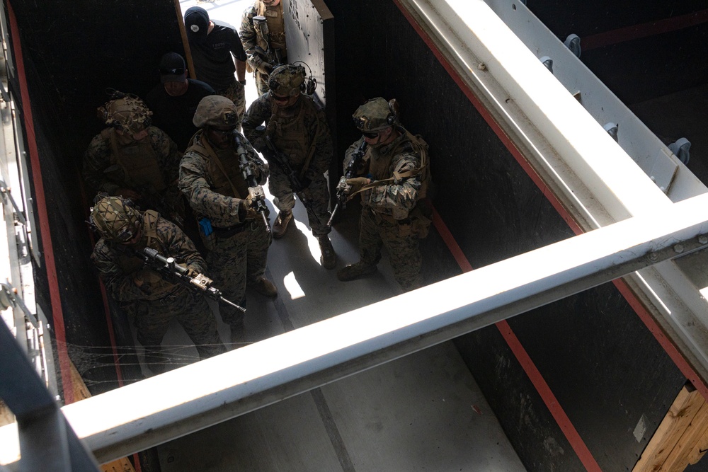 1st Bn., 4th Marines clears buildings during EOTG raid leaders course