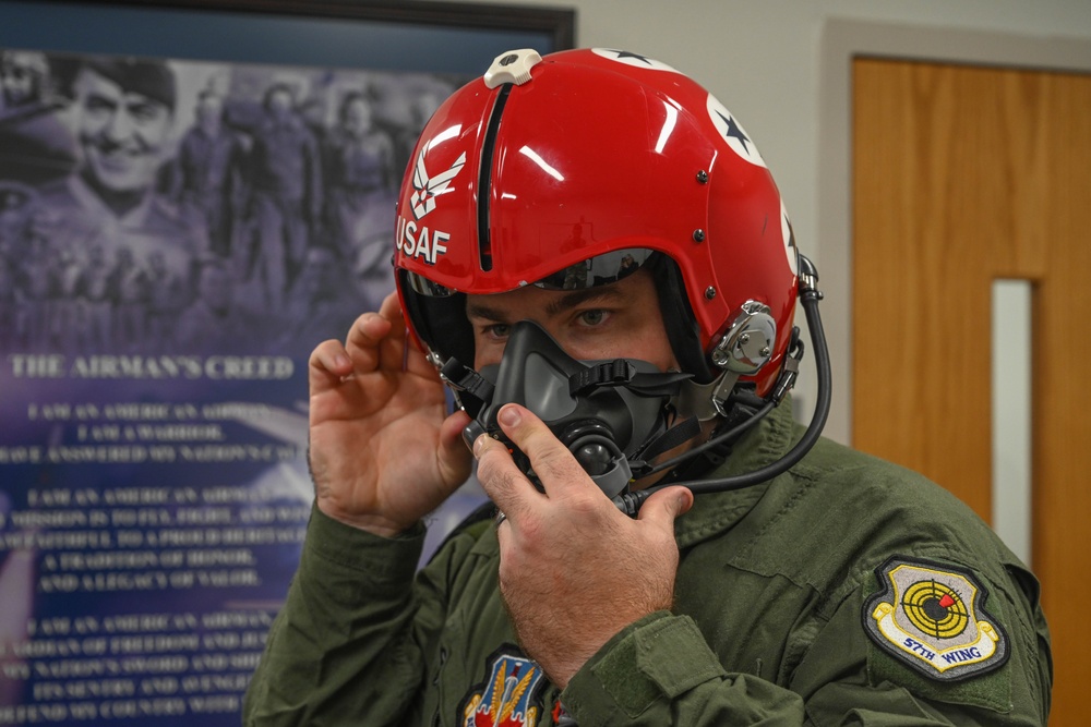 Little Rock Hometown Hero flies with Thunderbirds