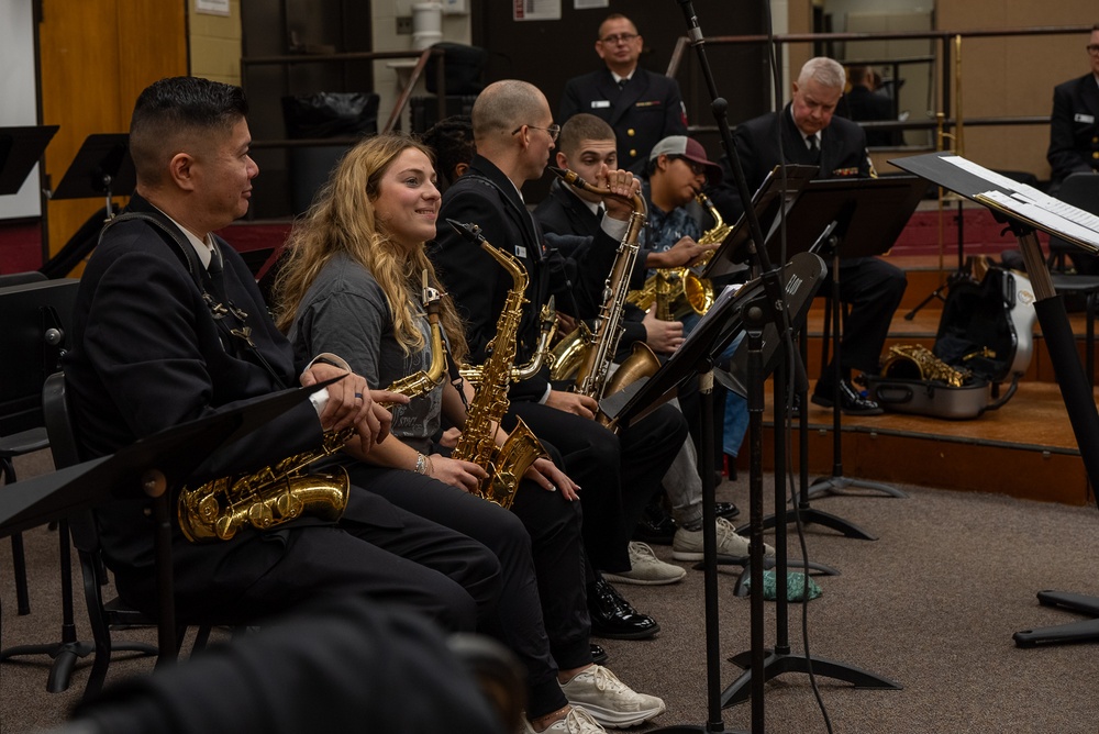 Navy Band works with students of Elon University on their National Tour 2023