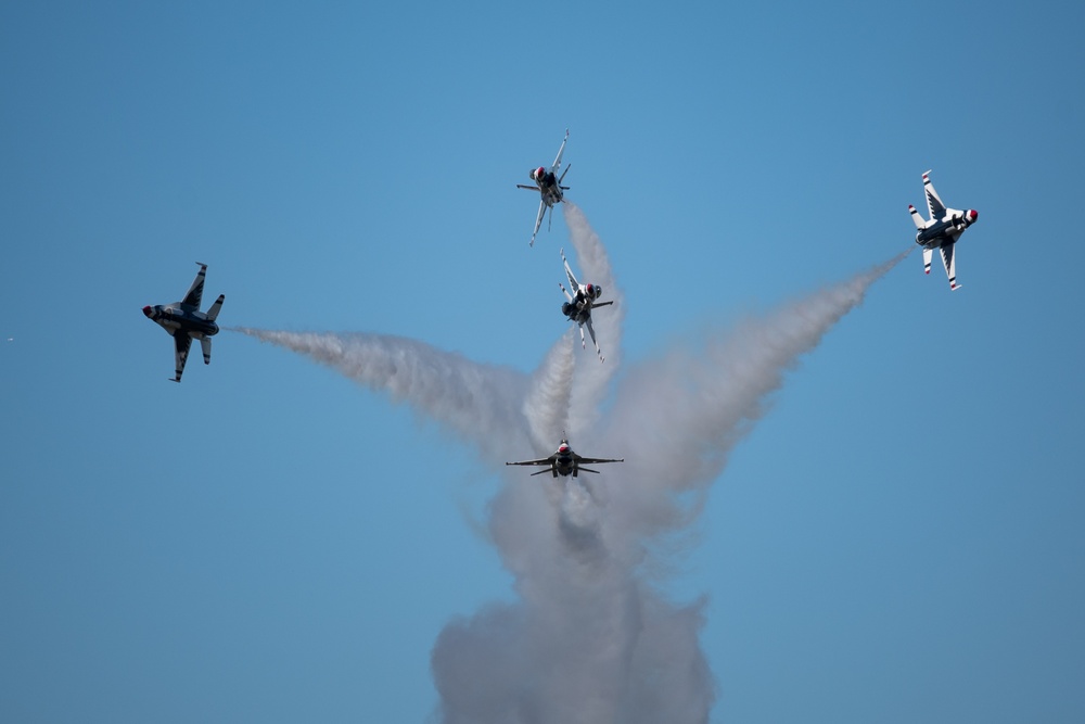 57th Wing leadership meets with Thunderbird team