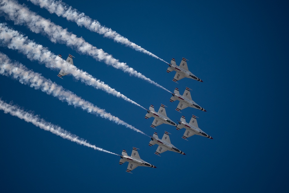 57th Wing leadership meets with Thunderbird team