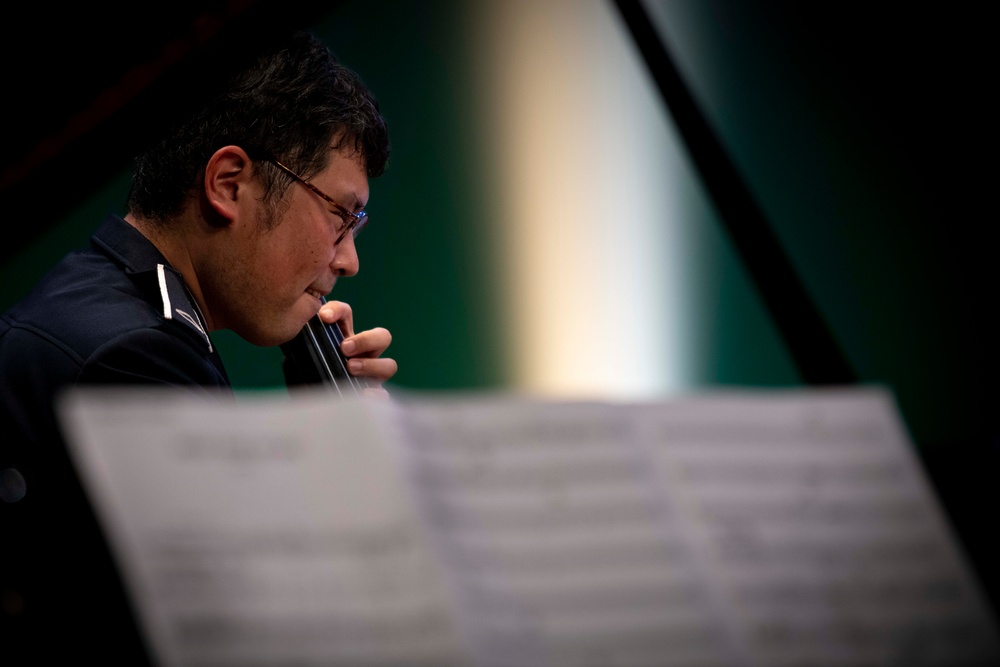 US, Japan Airmen make melodies in bilateral concert