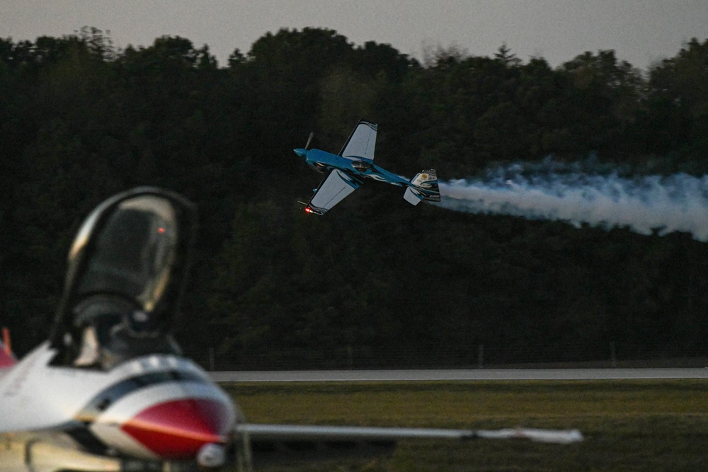 TLR hosts Thunder Over the Rock Night Show