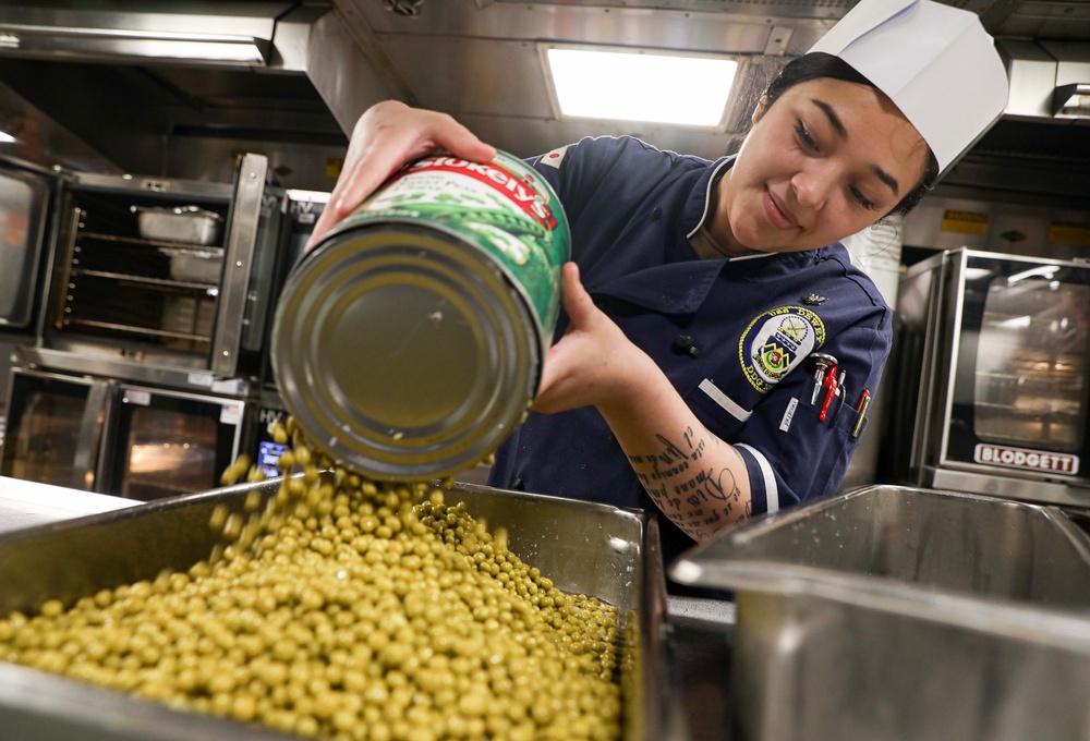 USS Dewey (DDG 105) Culinary Specialists Work in the Ship's Galley