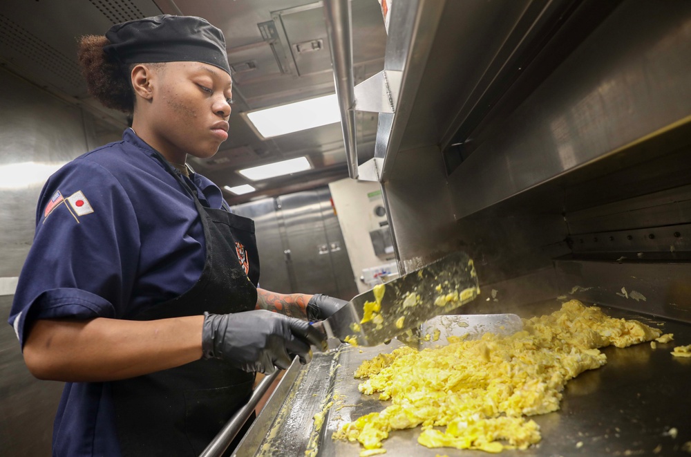 USS Dewey (DDG 105) Culinary Specialists Work in the Ship's Galley