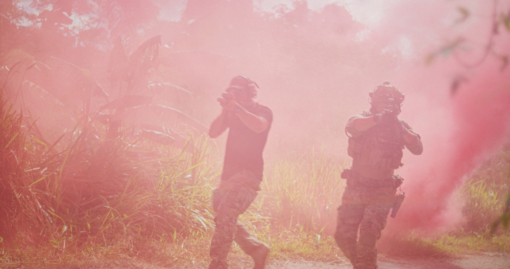 EODMU5 Exercise Defensive Maneuvers and Combat Aid