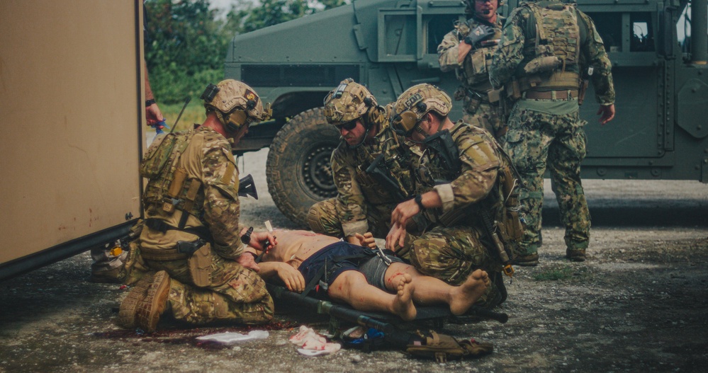 EODMU5 Exercise Defensive Maneuvers and Combat Aid