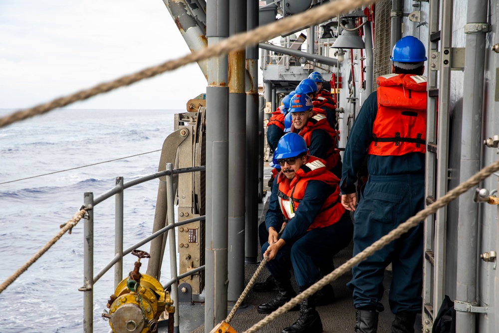 USS Robert Smalls (CG 62) Conducts RAS with USNS Carl Brashear (T-AKE 7)