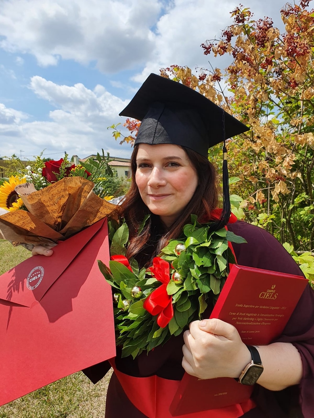 Linguistics scholar who volunteer interprets at local events selected as LRC Italy employee of the quarter