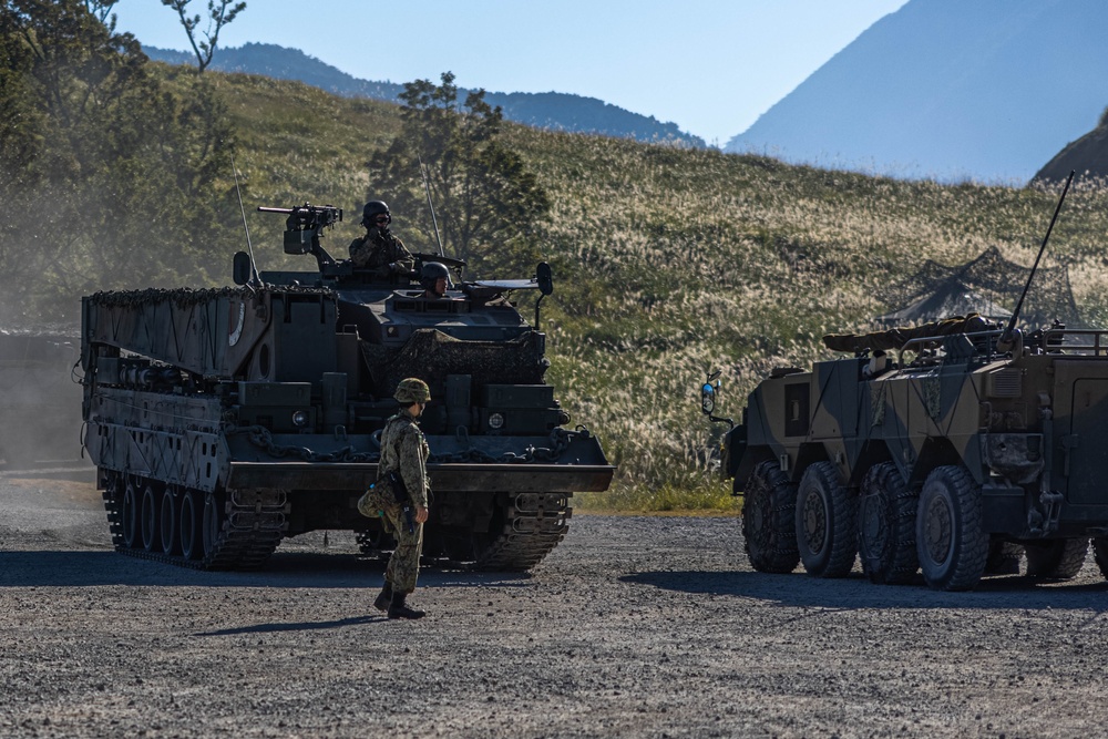 Resolute Dragon 23 FTX | 3rd MLG, JGSDF Conduct Bilateral Vehicle Recovery Operations on Hijyudai