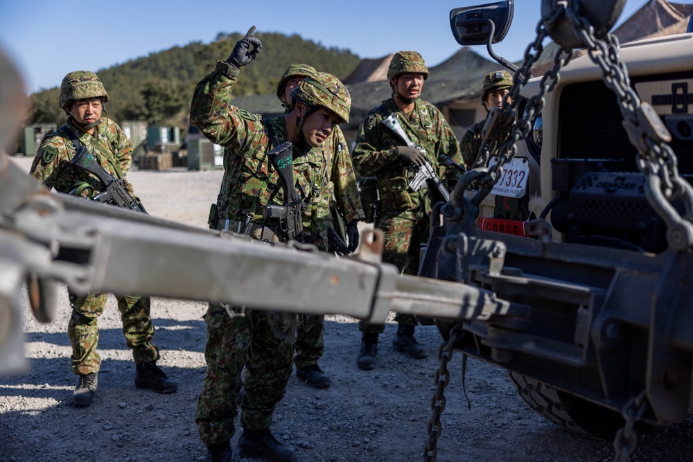 Resolute Dragon 23 FTX | 3rd MLG, JGSDF Conduct Bilateral Vehicle Recovery Operations on Hijyudai