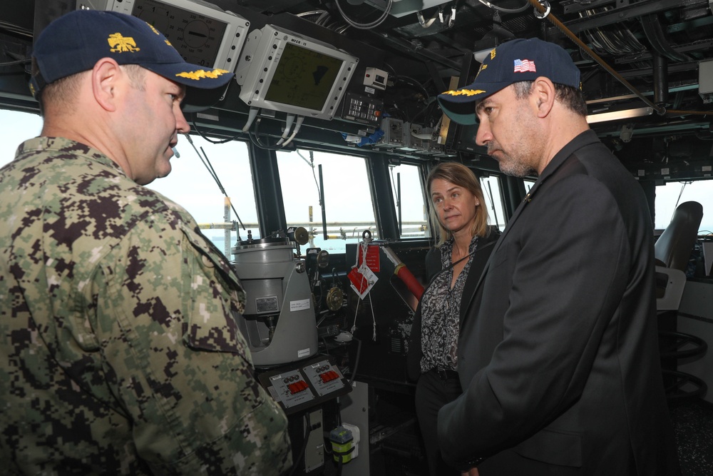 Jonathan Kaplan, U.S. Ambassador to Singapore, and other distinguished guests visit the Arleigh Burke-class guided-missile destroyer USS Rafael Peralta (DDG 115)