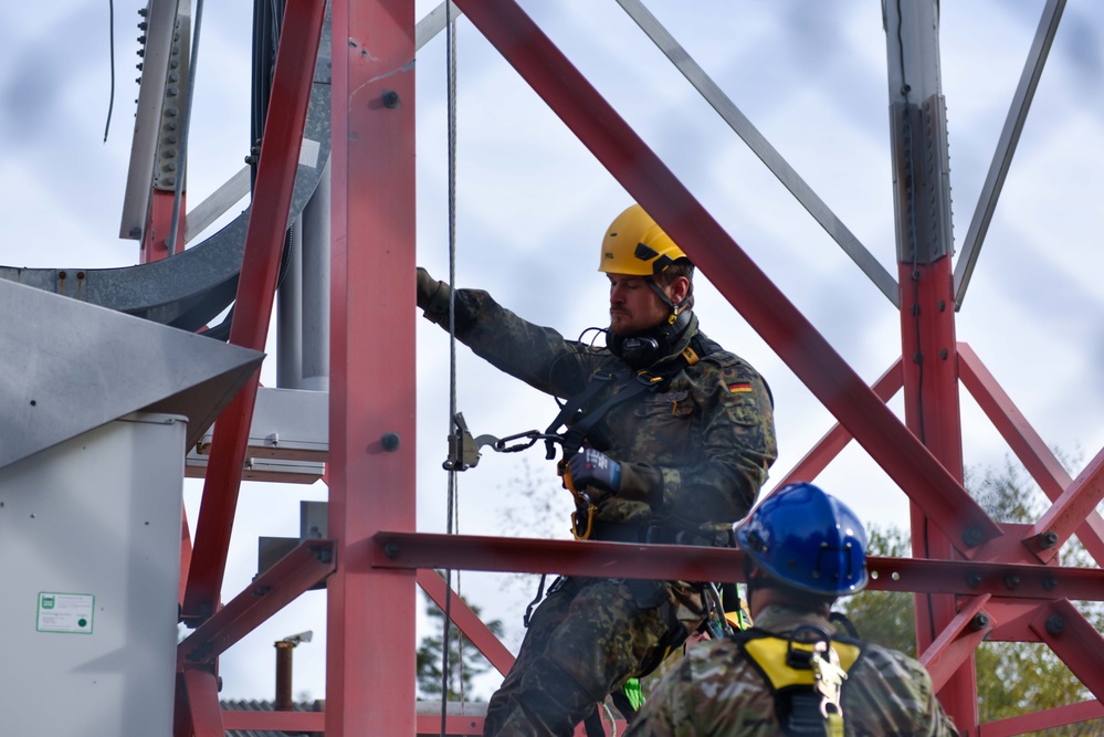 Joint operation removes obsolete radar equipment